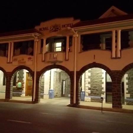 Royal Hotel Лейдисмит Екстериор снимка
