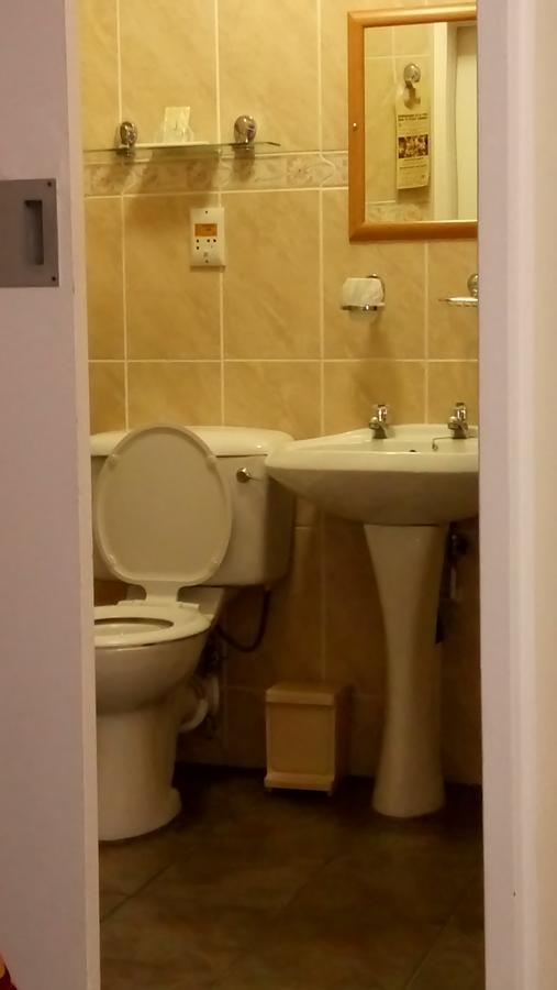 Royal Hotel Лейдисмит Екстериор снимка