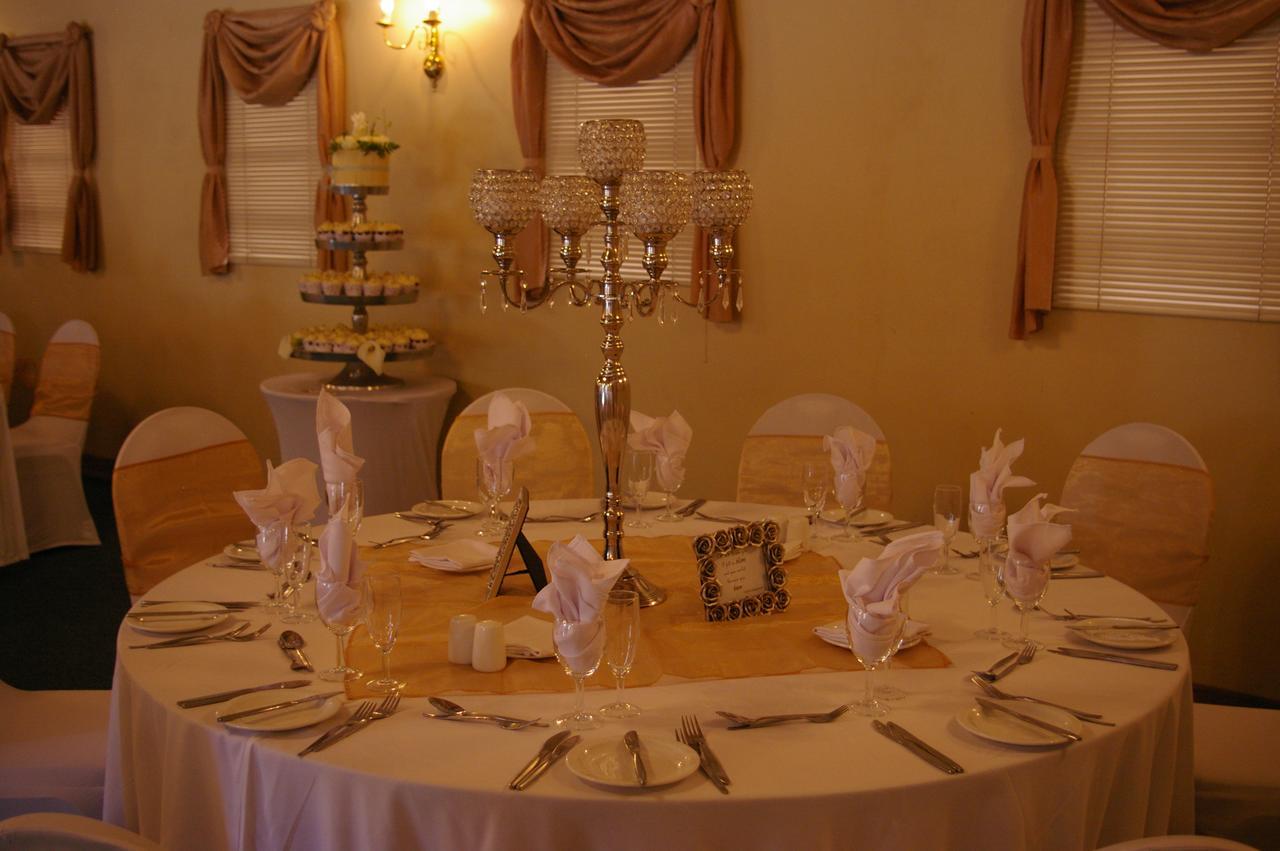Royal Hotel Лейдисмит Екстериор снимка