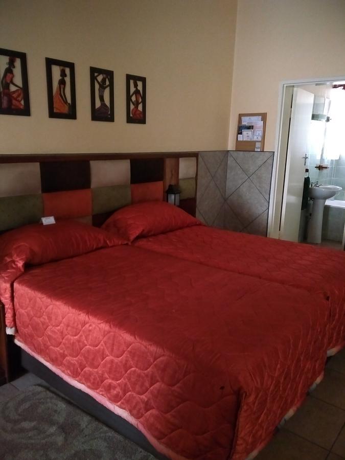 Royal Hotel Лейдисмит Екстериор снимка